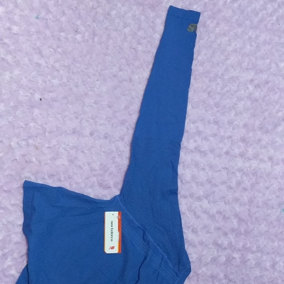 New balance exercise shirt - Picture 7 of 7